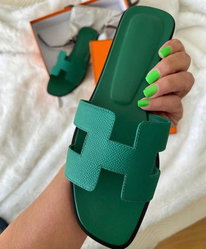 StrapMaven | Sandales en cuir modernes à design H